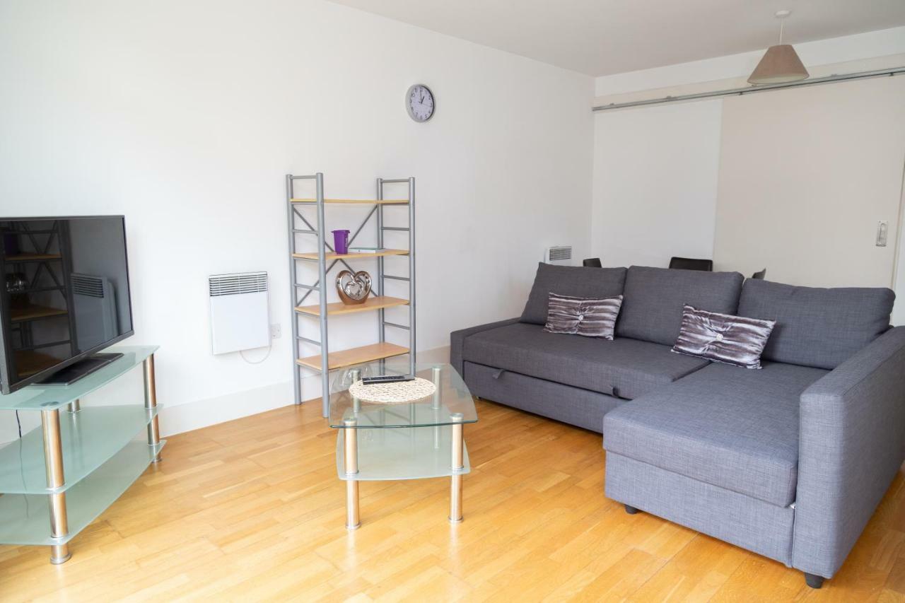 Serviced Apartment In Liverpool City Centre - Free Parking - Balcony - By Happy Days Extérieur photo